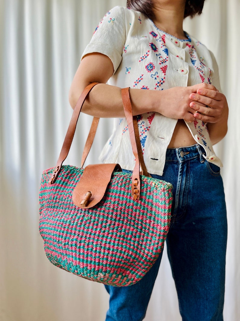 Vintage 90s African handmade Raffia Shopper, large tote bag crossbody flat market eco bag image 1