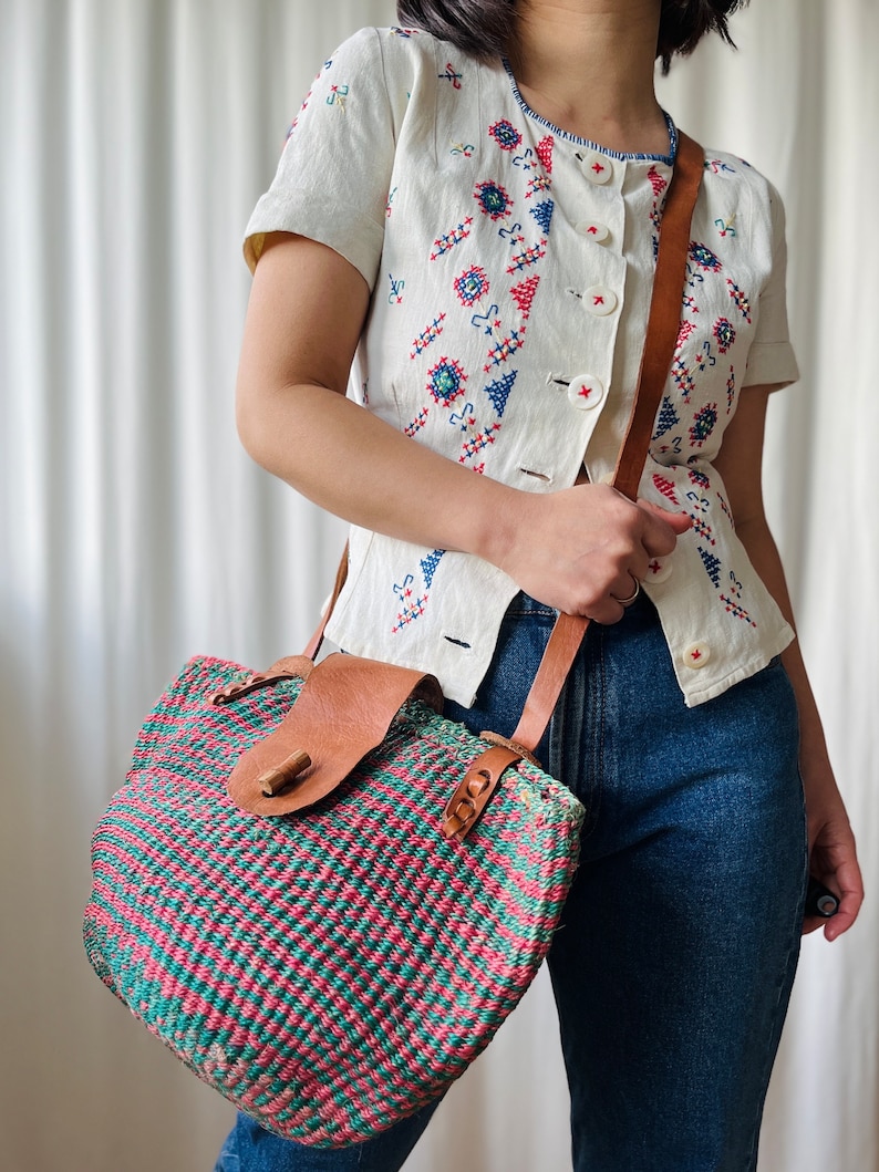 Vintage 90s African handmade Raffia Shopper, large tote bag crossbody flat market eco bag image 2