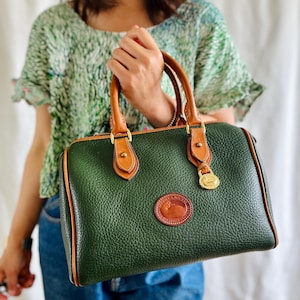 DOONEY&BOURKE　ボストンバッグ　カーキ　ロゴ　本革　横長　ショルダー il_300x300.7001545781_b2z6.jpg