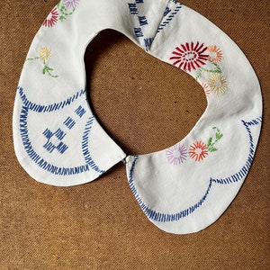 Hand embroidery collar / detachable peter pan style made from repurpose vintage table linen image 4