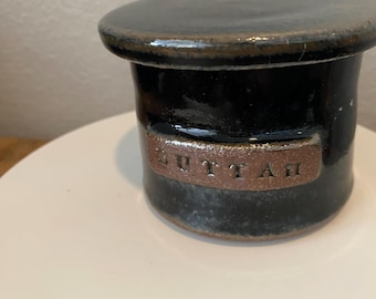 Vintage pottery BUTTAH (Butter) bell