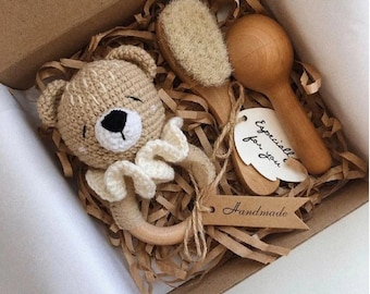 Newbaby gift set Baby Hair Brush Personalized baby brush baby Baby Wooden Toys Montessori toy Wooden rattle Crochet rattle Baby little Bear