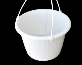 8" White Plastic Hanging Basket - Saucerless - Outdoor Use Only - Choose Quantity - Fluted -