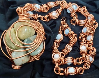 Aquamarine Pendent and Chain
