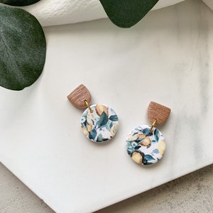 Handmade lemon dangle earrings, polymer clay lemon earrings, fruit earrings, summer clay earrings, lemon print earrings