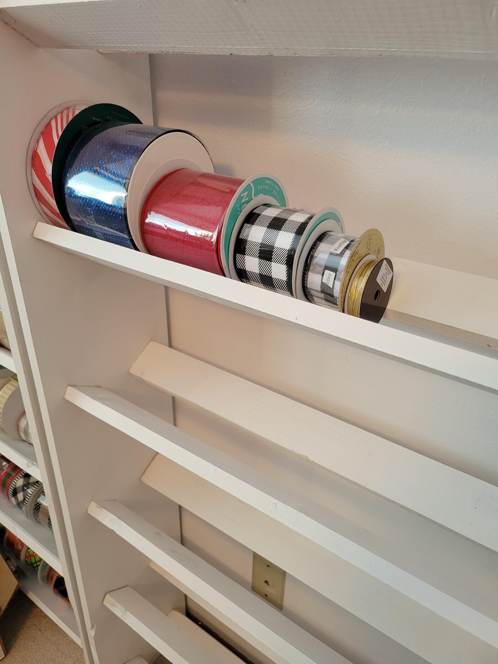 Ribbon Rack Pattern. Ribbon Shelf Pattern, Ribbon Storage Pattern ...