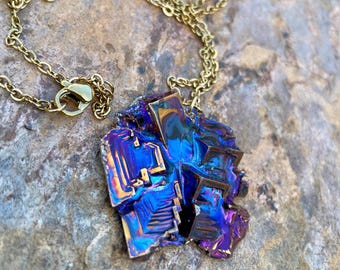 Blue Gold Bismuth Crystal Circle Cluster 22 Inch Gold Stainless Steel Necklace