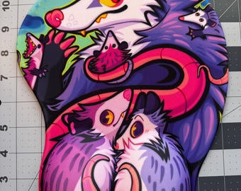 予約受付中（2026年6月発売予定）ポッサムママ - リストレスト付き3Dおっぱいクッションマウスパッド