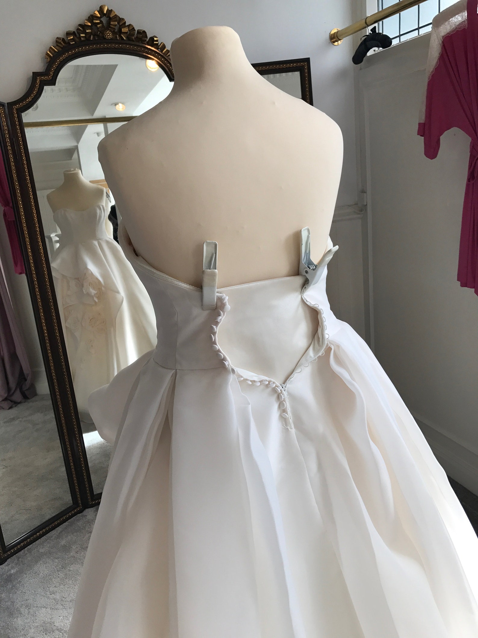 White 4 Wedding Dress Clamps, Fitting Clip, Bridal Clips, Seamstress