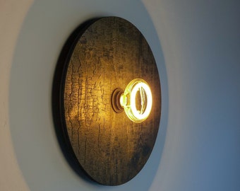 Wandlampe aus Holz, Verbranntes Holz Optik, Designerleuchte schwarz, rustikales Design, sanfte Beleuchtung