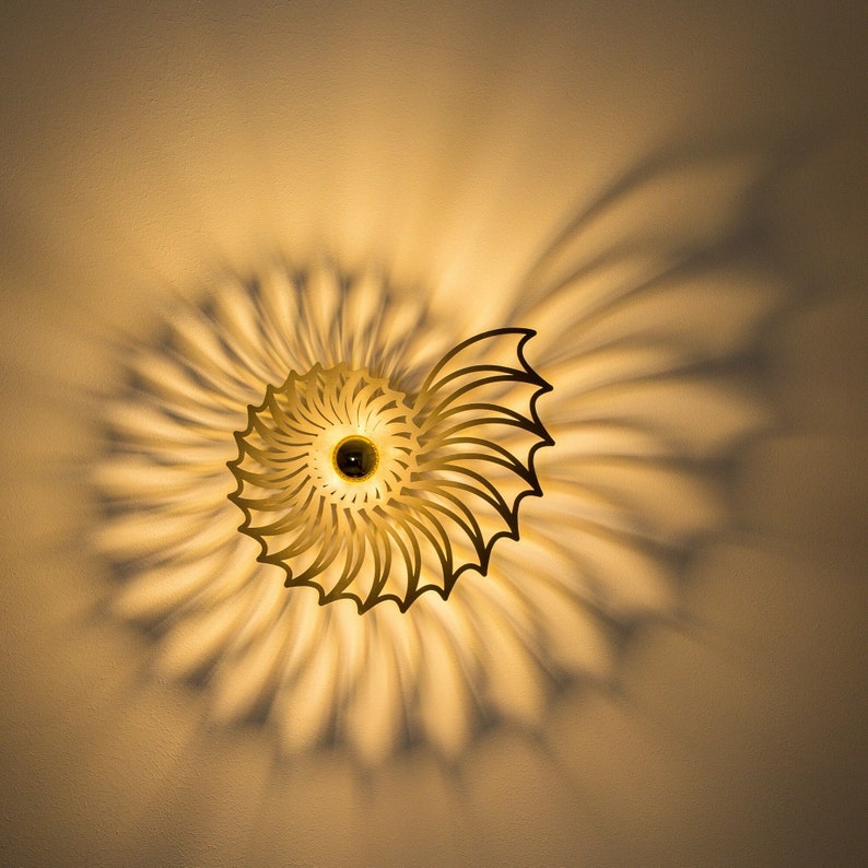 Wandlampe aus Holz, Nautilus Muschel, Beleuchtung Wohnzimmer, E27 Fassung Bild 1
