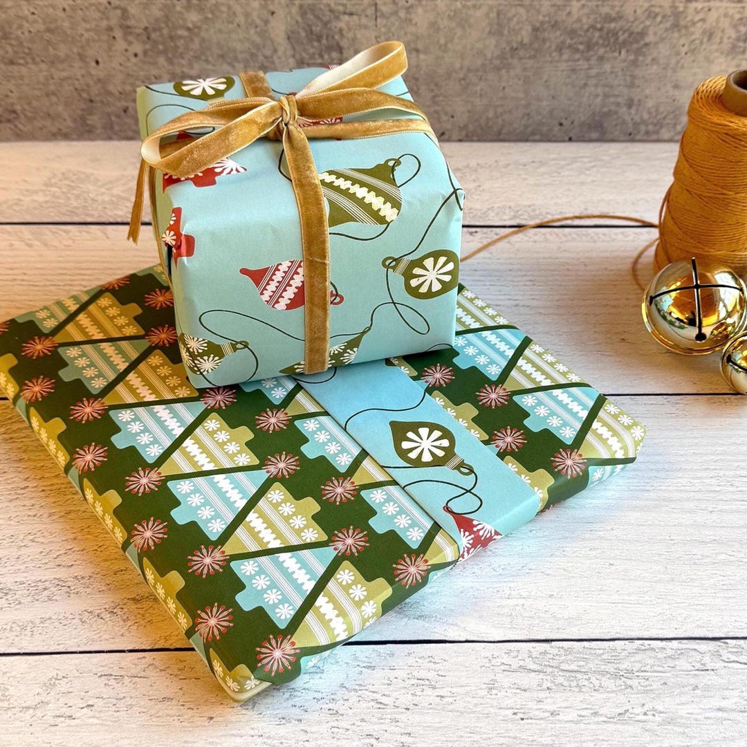 Retro Holiday Wrapping Paper – Double-sided Christmas Gift Wrap With ...