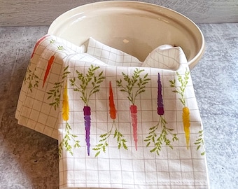 Rainbow Carrots Organic Cotton Dish Towel: Eco-Friendly Kitchen Decor