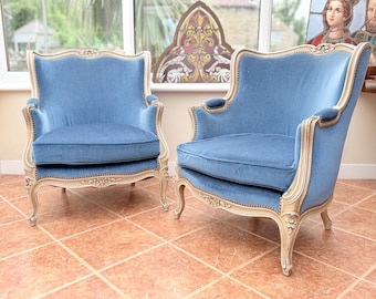 Pair of Vintge Louis XVI Style Painted Armchairs Very Good Condition.