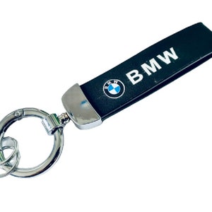 BMW Silver car keychain Name / Brand مدالية سيارة فضة إسم مع شعار سيار –