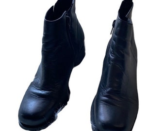 Vintage 1990’s leather black side zip boots  Etienne AIGNIER