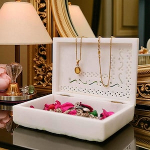 4X4  Marble Inlay Jewelry Box | Handmade White Marble Box | Floral Stone Inlay Keepsake | Elegant Decorative Jewelry Organizer | Mughal Art