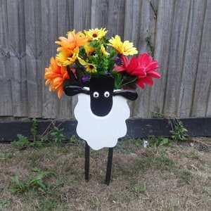 Sheep planter / sheep plant pot