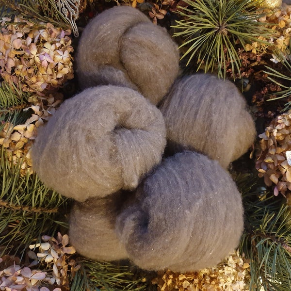 Fibre de qivut (buffle musqué) 100 % naturelle, non colorée, récoltée dans le toundra arctique. La fibre la plus chaude du monde. 10 grammes.