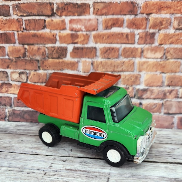 Diecast Truck, Metal Toys, 1970s Toys, Gift for Toy Collector, Tootsie Toy Truck, Construction Vehicles, Dump Truck, Made in USA