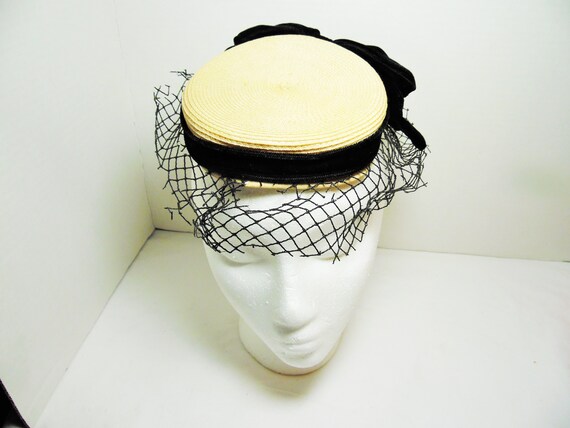 Vintage hat with Velvet Bow and veil black velvet… - image 2