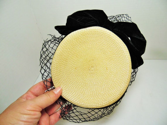 Vintage hat with Velvet Bow and veil black velvet… - image 6