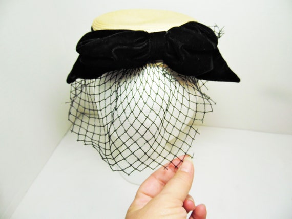 Vintage hat with Velvet Bow and veil black velvet… - image 3