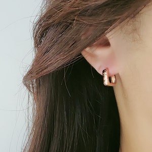14K Solid Gold Quadrat Hoop Ohrring, Minimalist baumeln Ohrring, solid gold Huggie, Roségold, 14K Gold Ohrring, Geschenk für sie