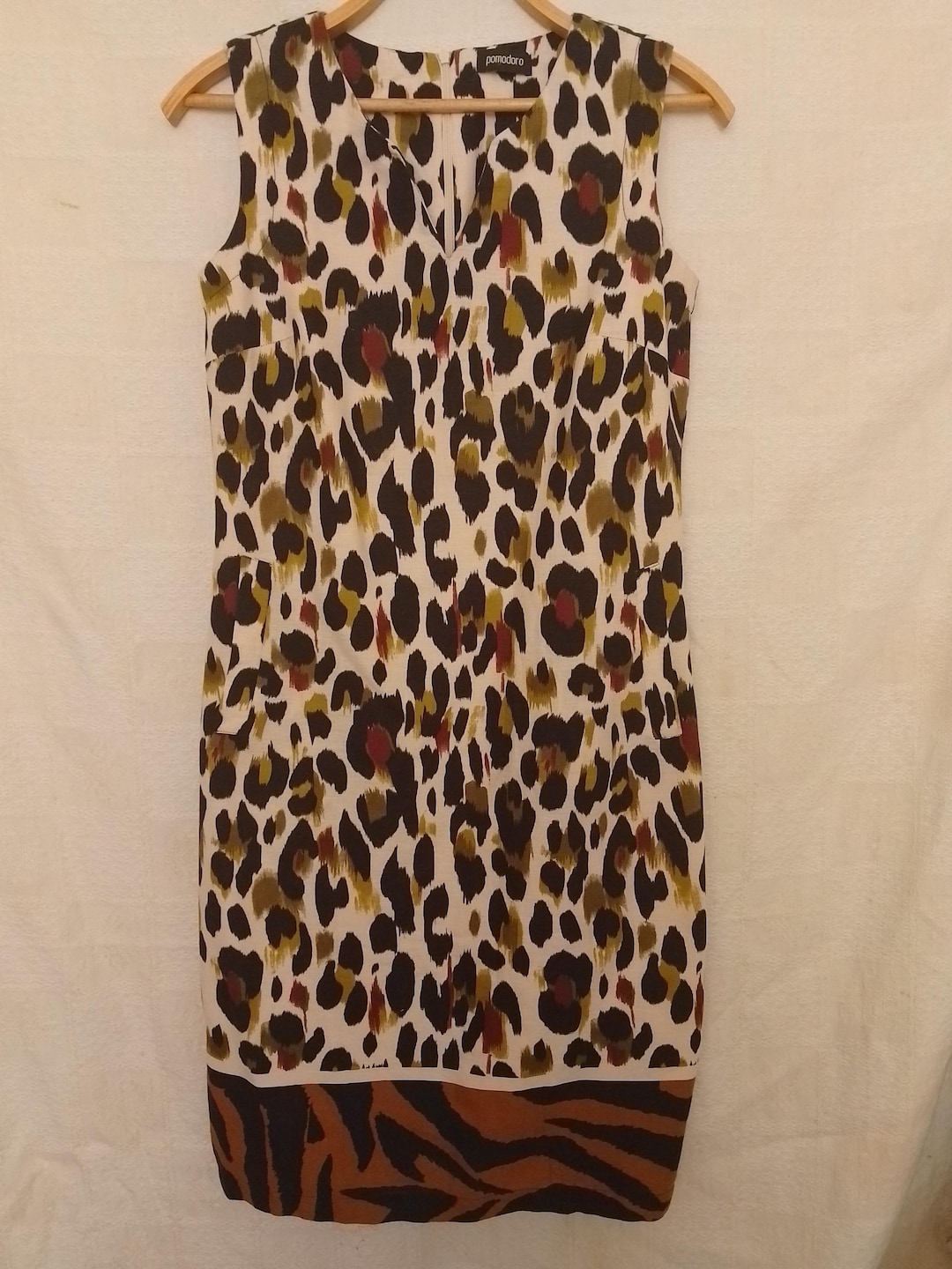 chinese dress ladies Pomodoro Wedgewood Swirl Pattern Maxi Dress