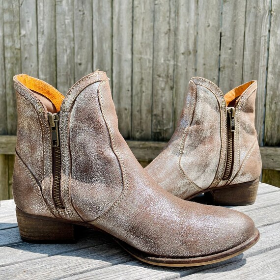 seychelles metallic booties