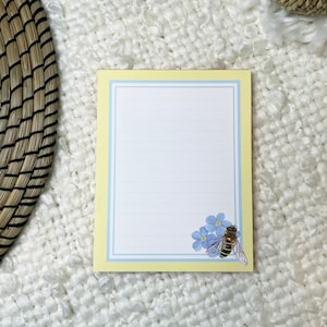 Southern Bee Notepad | Bee and Forget-Me-Not Flowers | 4&quot; x 5.5&quot; | 50 Sheets | Office Supplies | Floral Stationery
