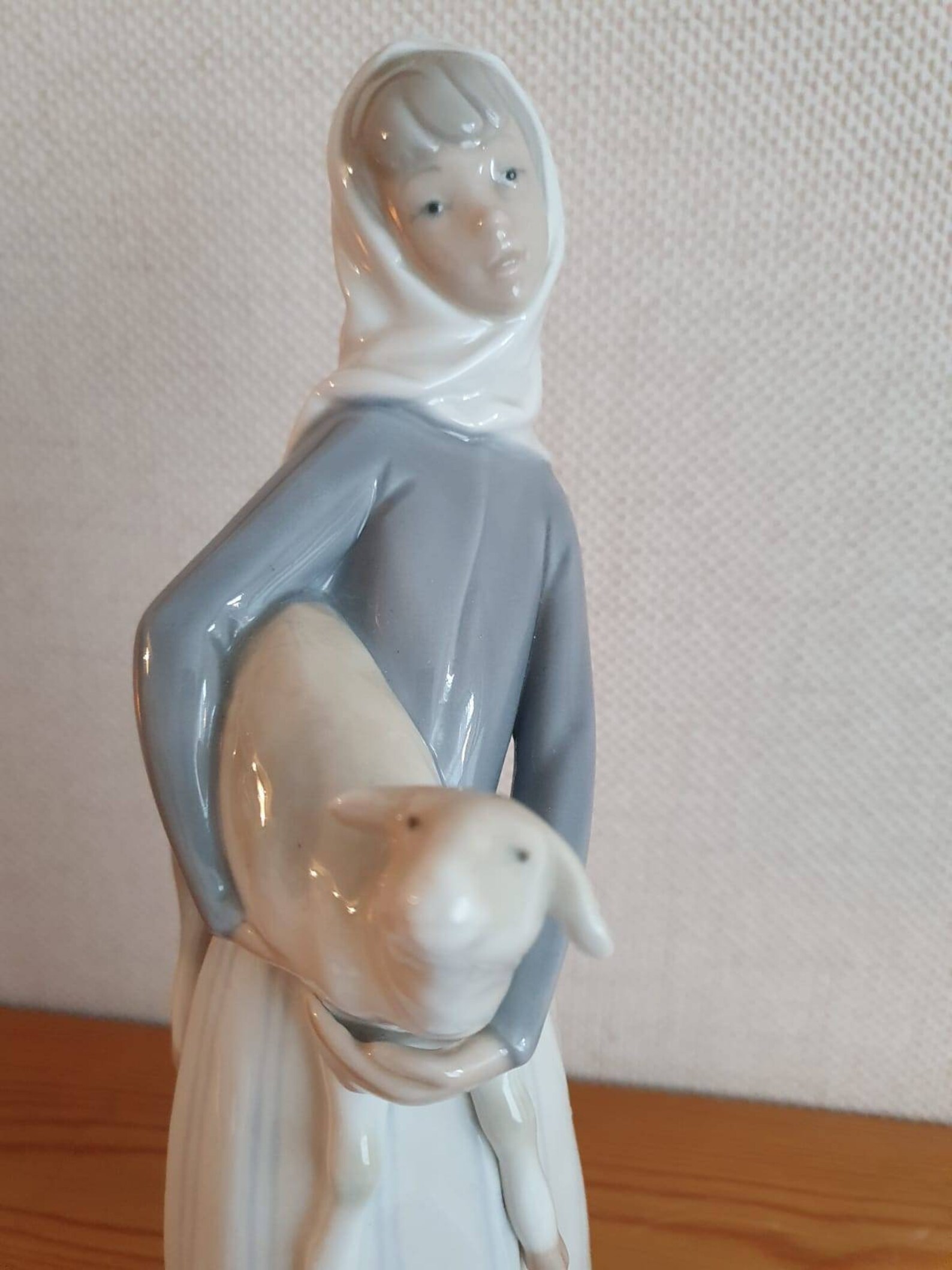 Genuine LLadro Called Girl With Lamb By Antonio Ruiz Gloss Etsy