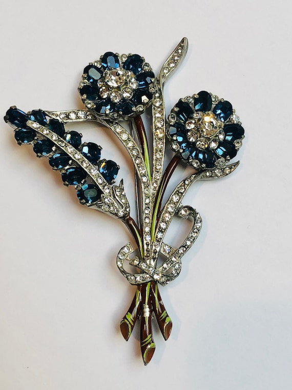 Fabulous Unsigned Staret Floral Bouquet Brooch