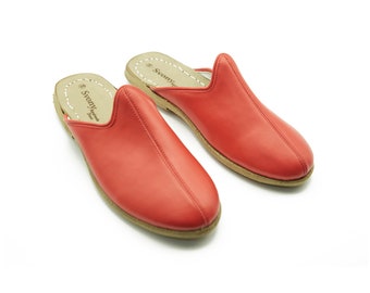 Handmade Red Leather Yemeni Slippers: Slip-On Flat Shoes