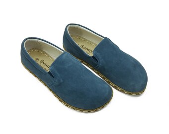 Handcrafted Blue Leather Yemeni Shoes: Minimalist Barefoot Slip-Ons