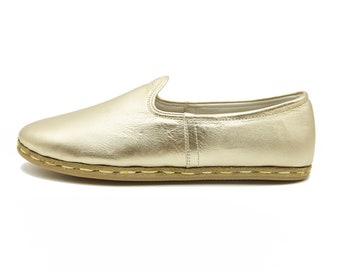 Handmade Gold Leather Yemeni Shoes: Men's Slip-Ons