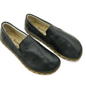 Women's Handcrafted Black Barefoot Yemeni Leather Shoes - Zero Drop Minimalist Design Yemeni Shoes - Unique Flexible Grounding Slip-Ons