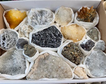 Box flat from Bulgaria natural crystal minerals specimen clusters
