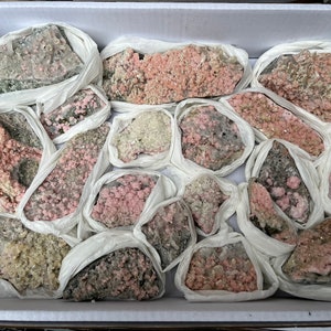 Big box 300x400 millimeters Rhodochrosite Stilbite Quartz - Starnitsa deposit, Davidkovo ore field, Rhodopes, Smolyan region, Bulgaria