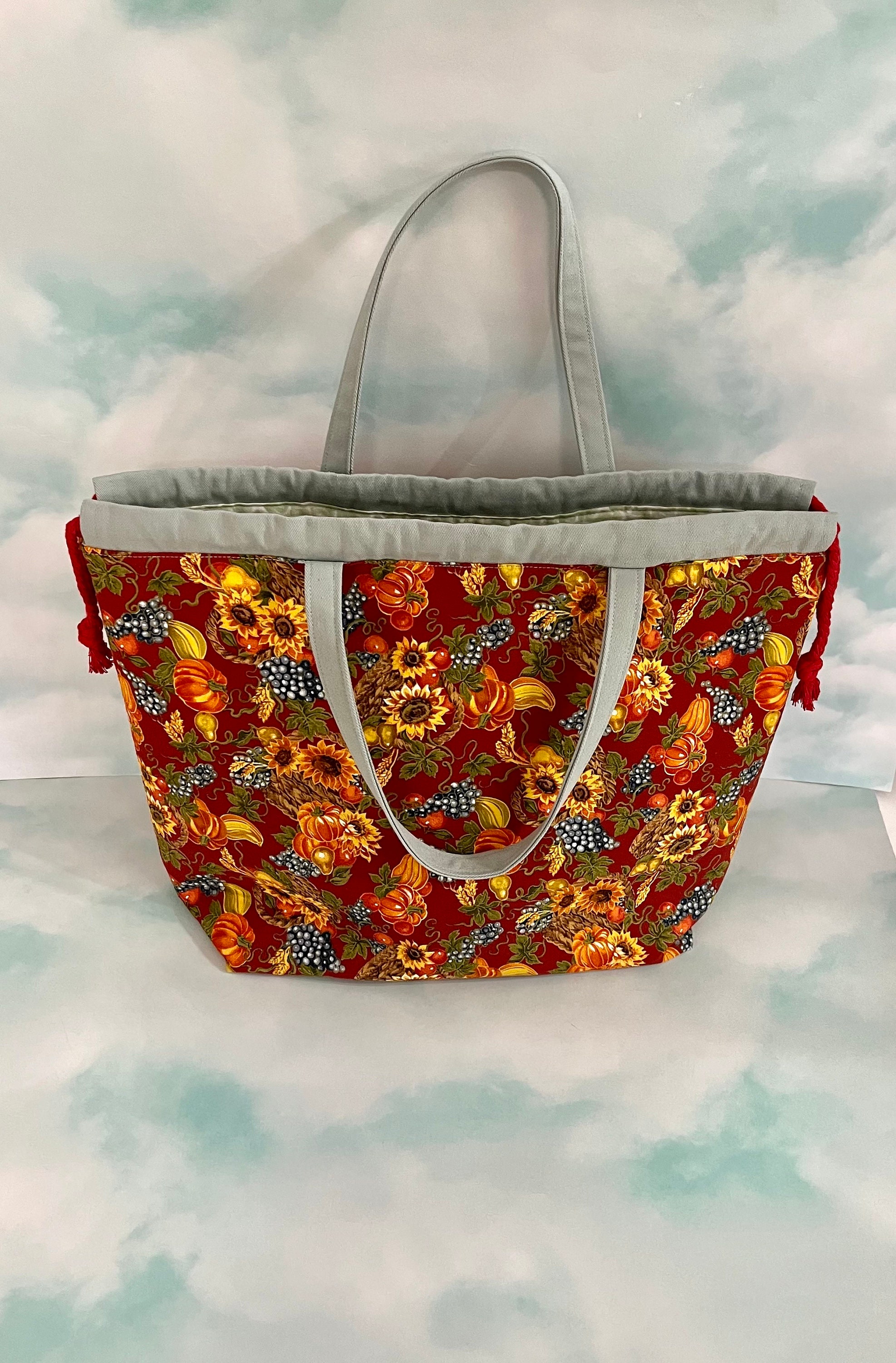 25 Crochet Shoulder Bags with Crossbody, Granny Square, and Plushie Styles 22 Large Project Bag With Pockets Crochet Pattern