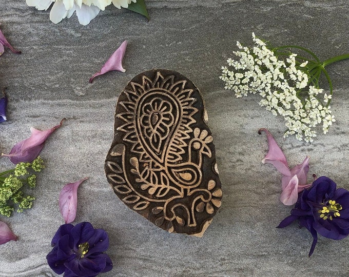 Paisley design Old Vintage Wooden Block printing block stamp for printing, Hand Carved wood Ethically Sourced 6.9 x 4.5 cm approx Fabricwala