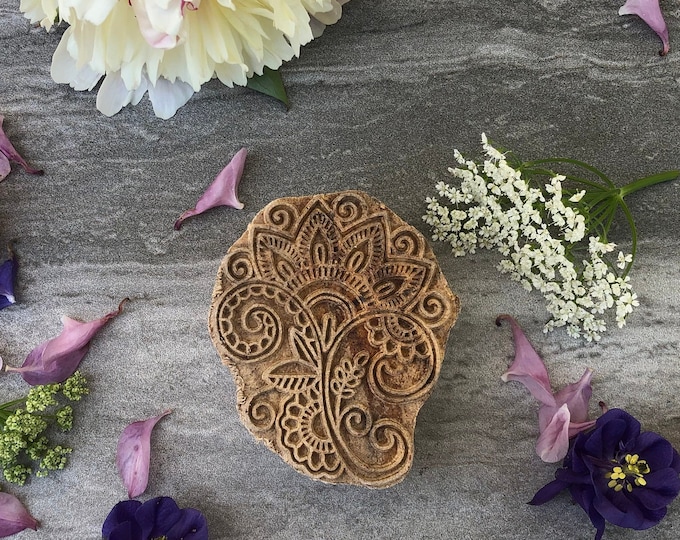 Floral Pattern Old Vintage Wooden Block printing block stamp for printing, Hand Carved wood Ethically Sourced 6x5 cm approx Fabricwala
