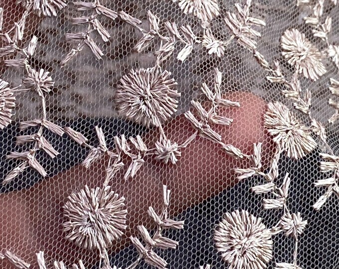 Linen Colour Net fabric/Indian Floral Design/Embroidered Pattern/Scalloped Beaded Fabric/Embroided Lace Apliques For Wedding Dress 430