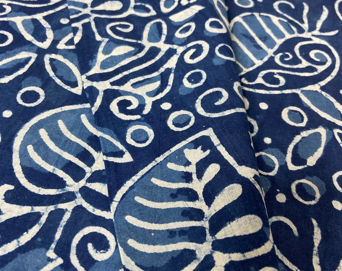 White Blue leaf pattern Indigo/Dabu/block print fabric Hand Printed Indian Fabric Natural Vegetable Dye Tablecloth Sewing Fabric, fab-371