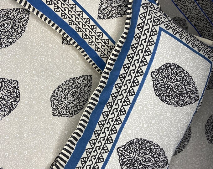 Rectangular Black/Blue Bordered Paisley Block Print Bedsheet With 2 Pillow Covers Soft Comfy Bedspread Home decor Bedroom decor (90*108) B56
