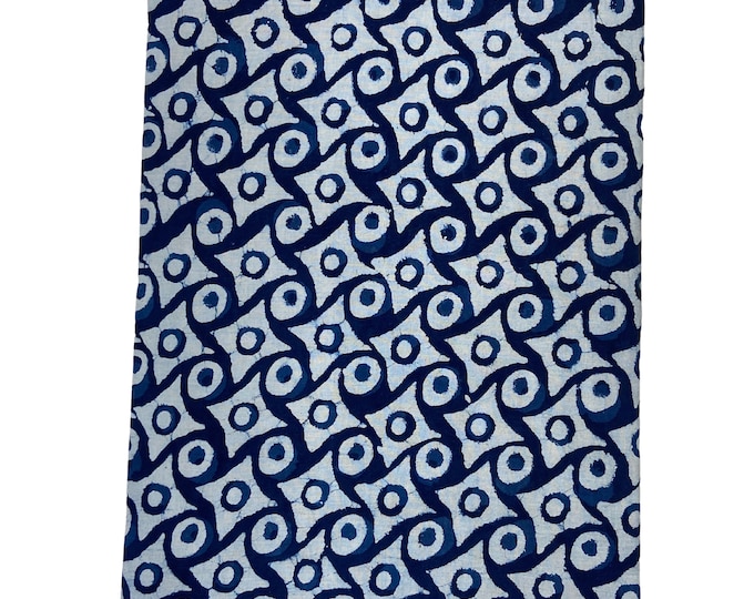 Hand-Drawn Geo Organic, Dots, Stripes Vector Seamless Pattern. Modern Indigo Blue Abstract Geometric Background. Minimalist Tie Dye fab-364