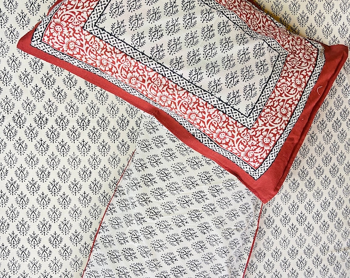 Beautiful Floral printed Cotton Flat/Fitted Double Bedsheet with 2 Reversible Pillow Covers, Organic Cotton handmade arts (90x108) B57