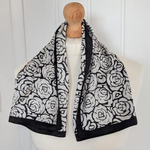 Seiden Halstuch, Seiden Krawatte, Bandana, Haar Wrap,Hijab, quadratischer Schal wickeln 70 cm x 70 cm