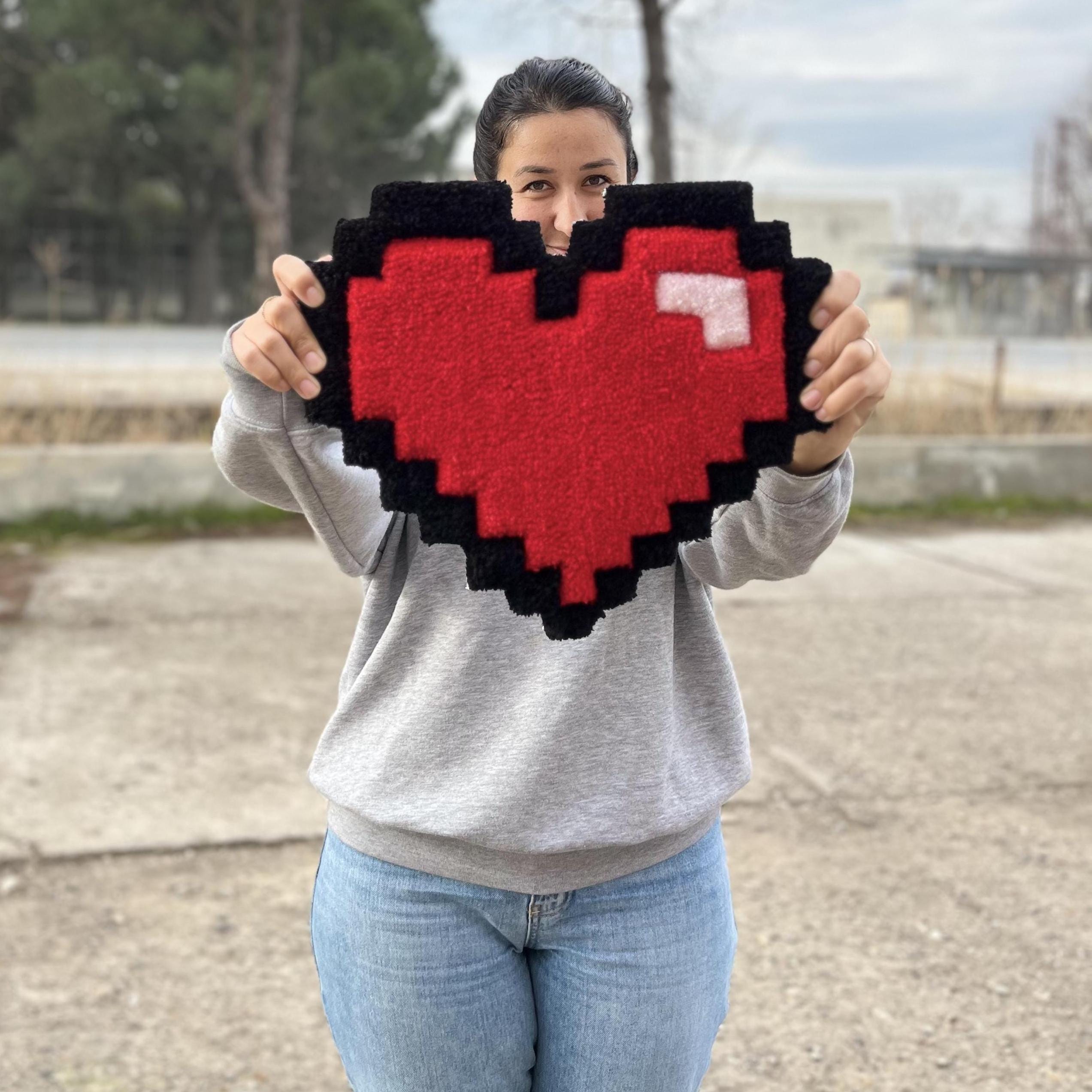 Pixel Heart rug タフティングラグ Pixel Heart Hand Tufted Rug: Acrylic-bamboo Sweet Decor - Etsy