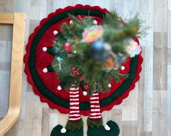 Tree Skirt Hand Christmas Tufted  Rug - Red & Green Holiday Decor, 34 inch